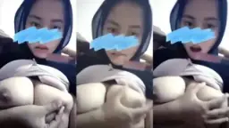 Perawan Berhijab Menggoda Meremas Payudara Besar