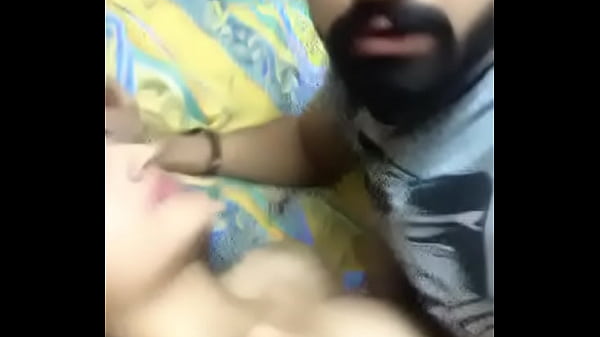 Desi Yang Menggoda