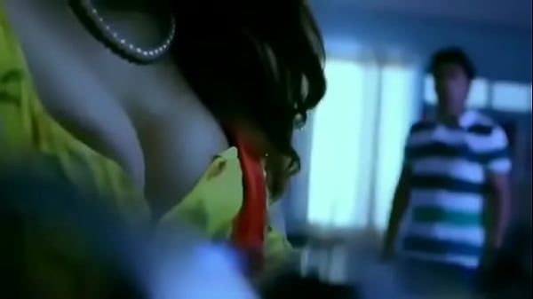 Desi Bhabhi Bergairah, Nafsu Menggoda Di Ranjang