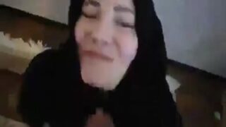 Video Panas Bangladesh, Abis Sholat, Suami Ngewein Istri Sampe Crot.
