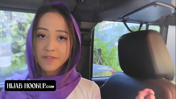 Alexia Anders, Gadis Muslim Yang Diam-diam Mengajak Pacarnya Berbagi Kenikmatan Terlarang Dan Ketahuan Ayahnya