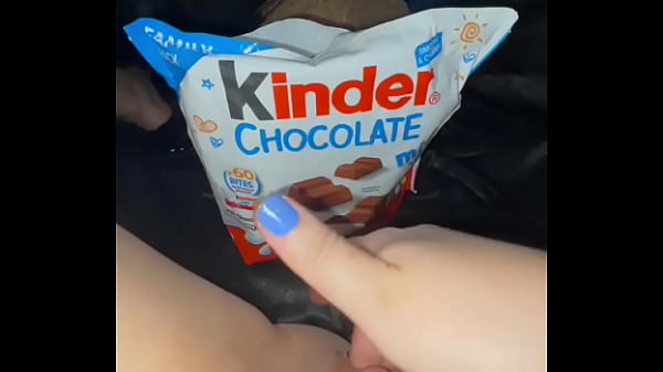 Gairah Mewah Nan Aneh – Fantasi Makanan Mesum – Cokelat Lumer Di Memek Perawan Arab 18 Tahun – Ngesek Amatir Di Beverly Hills Los Angeles – Putih Salju Arab Pengen Kontol Hitam Gede Sekarang Juga!