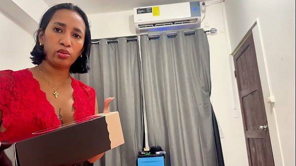 Leyne Rodriguez, Ibu Tiri Montok Tersangkut Dan Dihardiki Anak Tiri Yang Horny