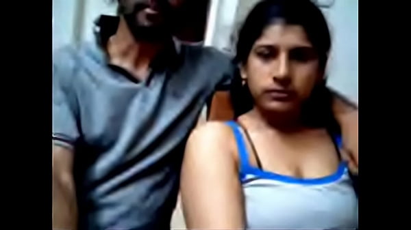 Desi Pasangan Suka Pamer Memek Di Depan Webcam