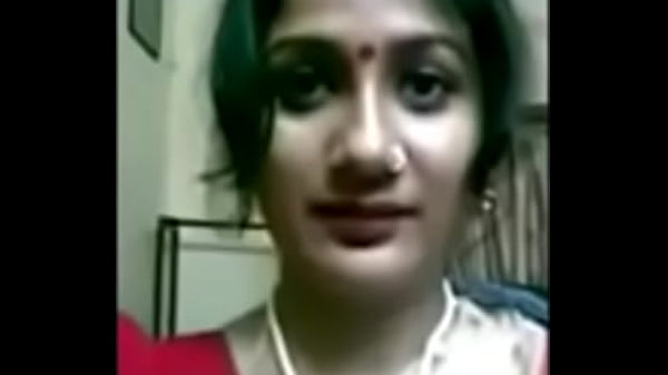 Desi Istri Bengal Montok Dengan Payudara Besar