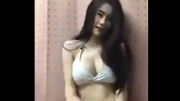 Si Asia Goyang Panas Di Live Fb, Bikin Pacar Lo Tegang