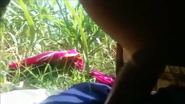 Gadis Desi Digencet Ganas Di Hutan Belantara