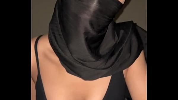 Berikut Alternatif Judul Tanpa Tanda Kutip Atau Bintang:

Arab, Muslim, Hijab, Tete Montok Paling Enak Digoyang