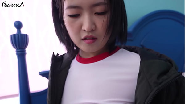 Korea – Permainan Peran Pacar Montok Dengan Stoking Hitam Menggoda