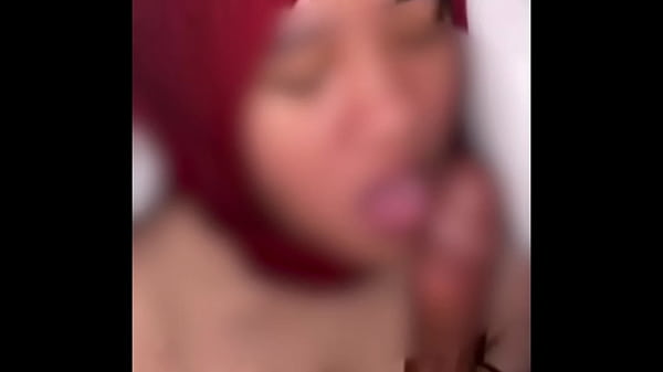 Ngentot Memek Sempit Pakai Jilbab Merah Sama Kontol Gede