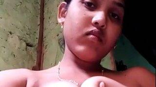 Desi Cewek Lagi Rekam Bugil Buat Selfie Hot.