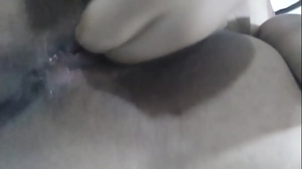 Arab Mom Berjilbab Ngacengin Memek Basah Sambil Coli Live Cam