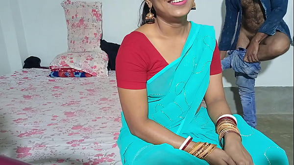 दोस्त की बीवी जब मेरे घर आई तो उसकी जोरदार चुदाई की, भाभी की गीली चीखों से कमरा गूंज उठा, साफ हिंदी में सुनो