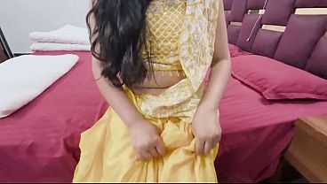 Bhabhi Bas Gussa Hua, To Apni Gili Chut Se Uska Gussa Utar Diya