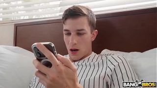 Bangbros – Sange Tante Tiffani Madison Bantuin Anak Tiri Parker Ambrose Fokus Belajar Sambil Nyepong Kontol
