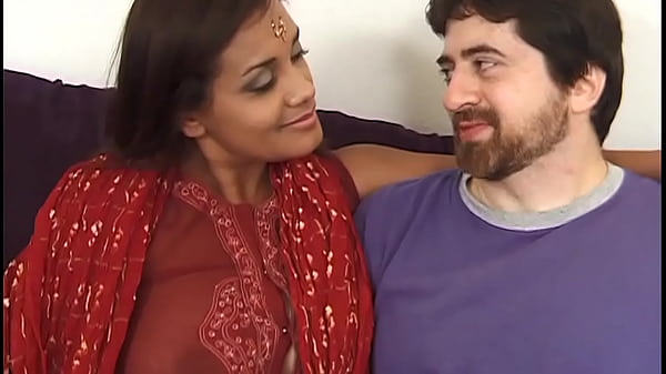 Ibu Tiri Shriya Selingkuh Lagi, Ngentot Sama Kakak Tiri Dan Teman-temannya – Audio Hindi Jelas Banget