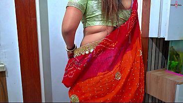 Bhabhi Desi Village Kitchen Mein Doodhwale Ka Bill Chukane Ke Liye Jor-kaat Kar Rahi Hai, Hindi Audio Ke Saath.