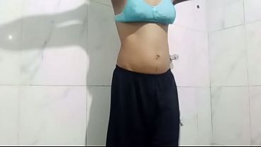 Desi Cewek Tiri India Yang Lagi Viral, Goyangannya Bikin Tegang