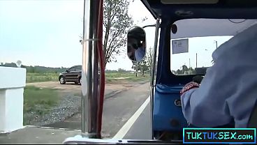 Ibu-ibu Thailand Amatir Digarap Di Pinggir Jalan Terus Dibawa Muter-muter.