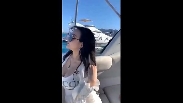 Gái Tàu, Trông Như Muốn Làm Chuyện ấy Ngay.