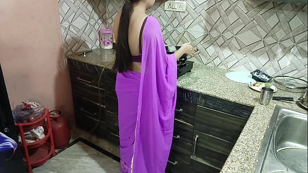 Desi Indian Ibu Tiri Kejutin Anak Tiri Vivek Di Hari Ulang Tahunnya, Ngomong Jorok Pakai Suara Hindi Yang Bikin Makin Panas.