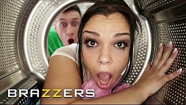 Video Ngewek Liar: Mampet Jalan, Ngebut Di Ranjang Bareng Bintang Brazzers Paling Hot