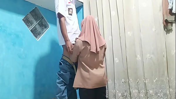 Murid Ngewe Bu Guru Pas Pulang Sekolah, Makin Greget.