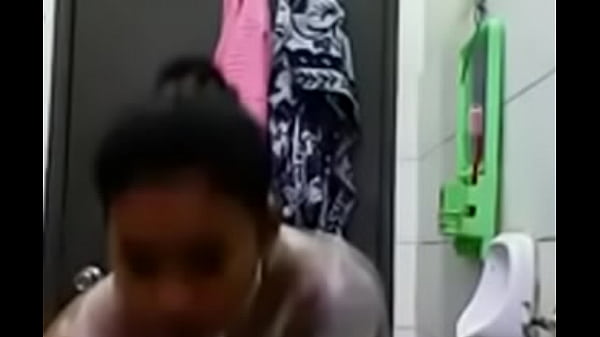 Narsis Banget Sih, Sampe Bikin Keluar Keringet Dingin