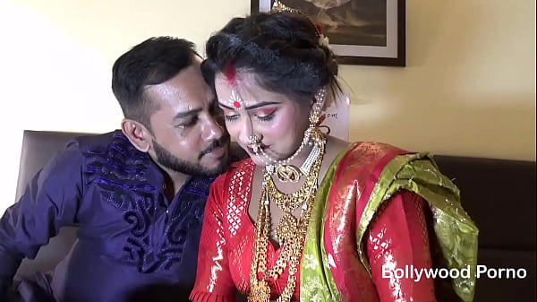 Baru Aja Nikah, Sudipa Si Cewek India Ketagihan Malam Pertama Keras Dan Penuh Nafsu, Kontol Penuh Di Dalam, Suara Hindi Bikin Makin Panas.