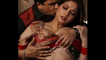 Desi Bengali Bhabhi, Susu Ditekan Asmara Panas