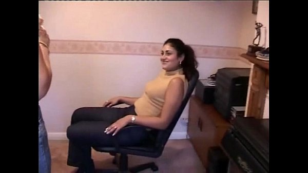 Cewek India Malvina Sama Lisa Inggris Saling Jilat Memek Basah-basahan