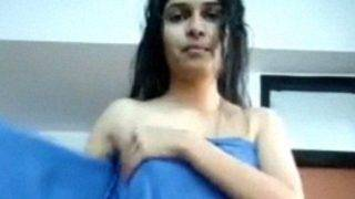 Cewek Kos Kerja India Meghana Goyang Striptis Bikin Makin Basah
