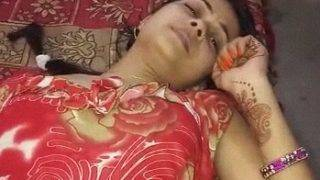 Desa Baru Nikah, Memeknya Masih Rapet Basah Kena Gebrak