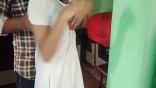 Menyetubuhi Lubang Pantat Adik Perempuanku Yang Baru 18 Tahun Dalam Video Seks Desa