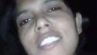 Ngemong Puting Susu Tegang, Cewek Desi Nungging Naik
