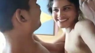 Nikmatin Malam Panas Bareng Devika Bhabhi