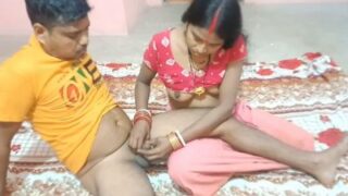 Video Mesum Pasangan Howrah Gaya Desi Bangla, Crot Di Ranjang