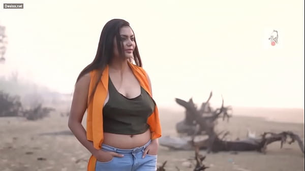 Desi Cewek Seksi, Pose Panas Bikin Ngiler.