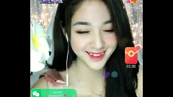 Cewek Asia Goyang Panas Di Live Uplive, Bikin Makin Tegang
