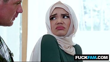 Ngentot Pertama Hijab Manis Bareng Tukang Ledeng, Naudi Nala & Jason Sarcinelli Bikin Muncrat