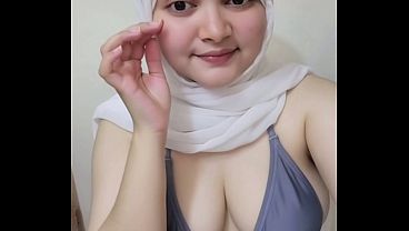 Awal Hari-hari Goyang Twerk Pake Hijab, Bikin Makin Panas!