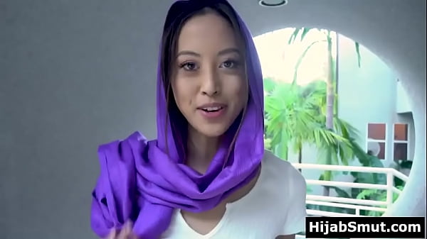 Gadis Muslimah Remaja Horny Gak Bisa Berhenti Mikirin Ngentot