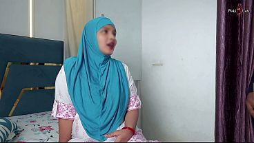 Blinkit Kurir Cukur Bulu Memek Bini Hijab, Lalu Ngewe Kasar Sampe Muncrat.