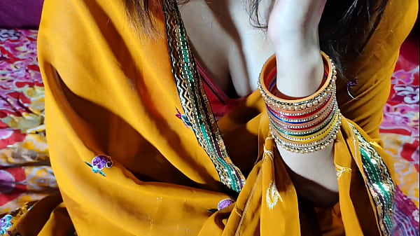 Bhabhi India Lagi Ngewe Sama Adik Ipar Pertama Kali Sambil Ngomong Kotor Pake Bahasa Hindi.