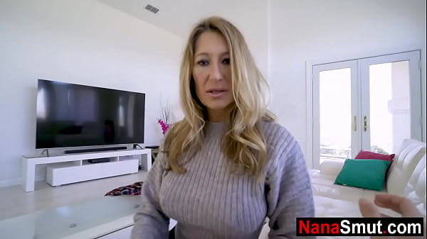 Nenek Tiri Lagi Horny Minta Diajak Ngewe Sama Cucu Tiri