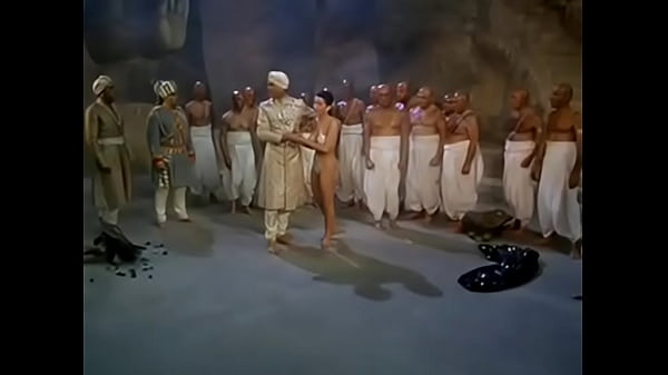 Makam India Yang Bikin Makin Pengen Ngelus-ngelus.