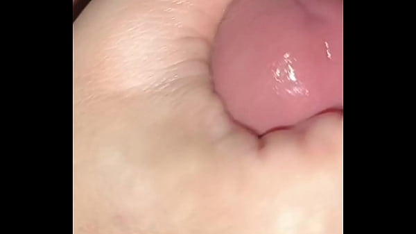 Istriku Paling Sange, Hisap Kontol Arab Paling Nikmat, Goyang Gila Bikin Mampus.