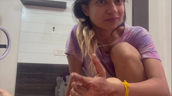 Desi Cewek Ngentot Tangan Dimasukin Ke Bokong Sama Kakak Tiri