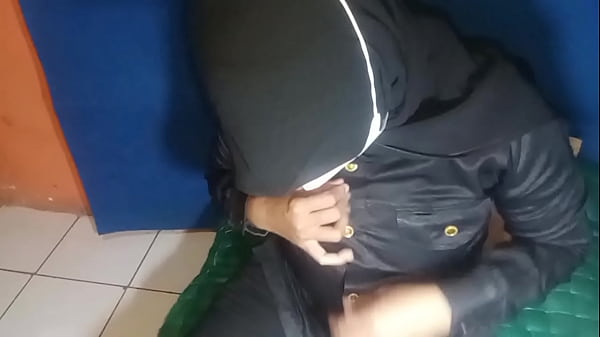 Satpam Cewek Sange Colmek Sampe Muncrat Banjir