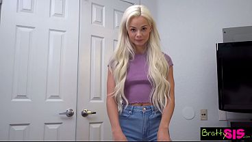 Si Blonde Nakal Elsa Jean: “serahkan Duitmu, Biar Ku Hisap Habis Kontolmu Sampai Kering”